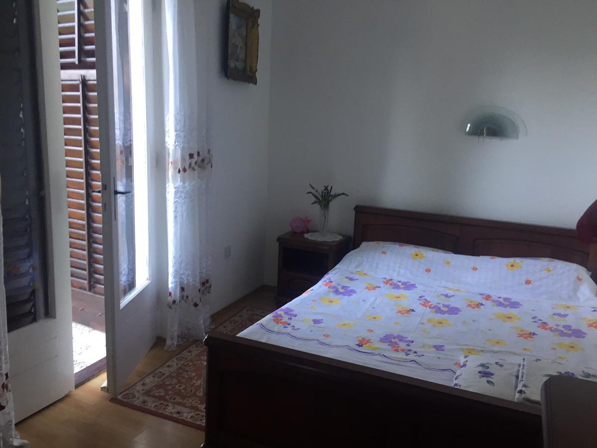 Apartment Botanicheskiy Sad سوتوموري المظهر الخارجي الصورة